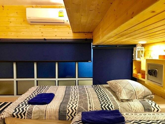 Blu Cabin Ari Stylish Gay Poshtel