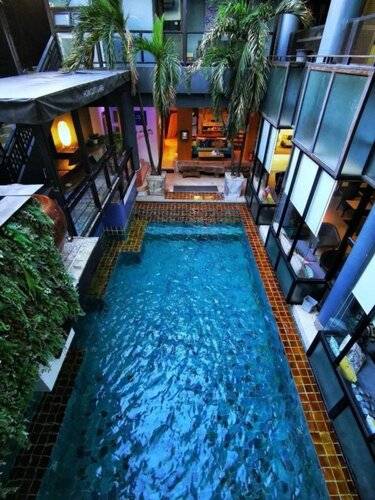 Blu Cabin Ari Stylish Gay Poshtel