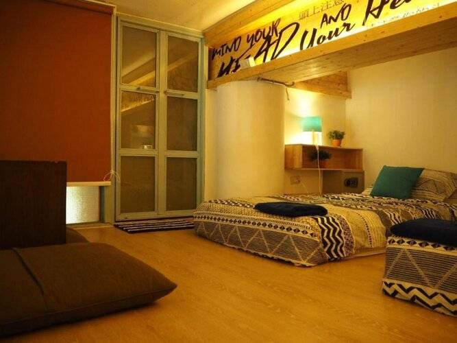 Blu Cabin Ari Stylish Gay Poshtel