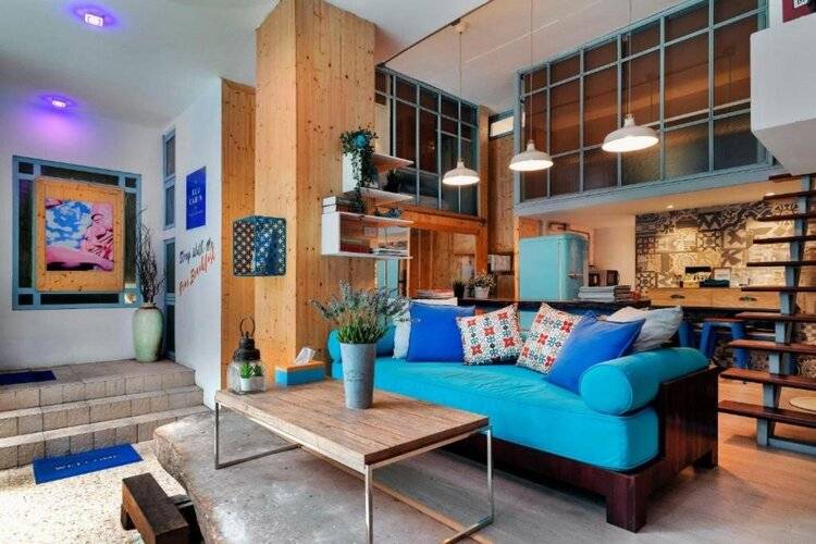 Blu Cabin Ari Stylish Gay Poshtel