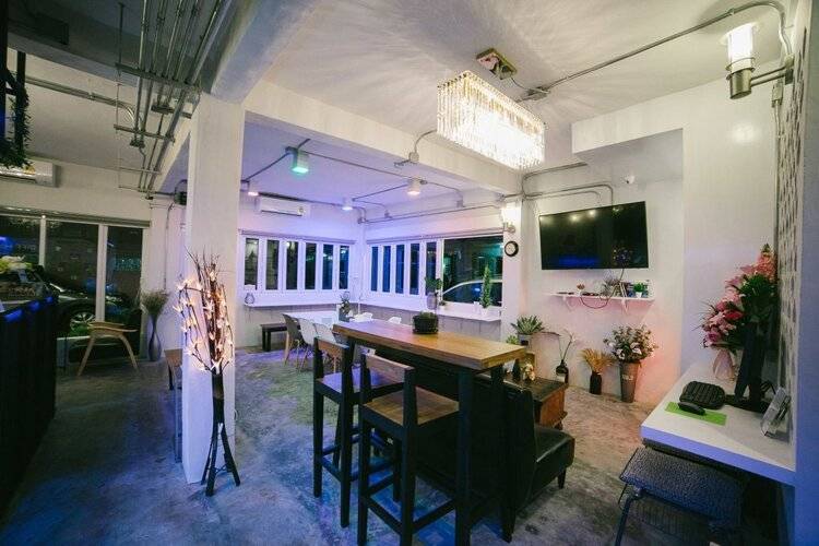 Diff Hostel