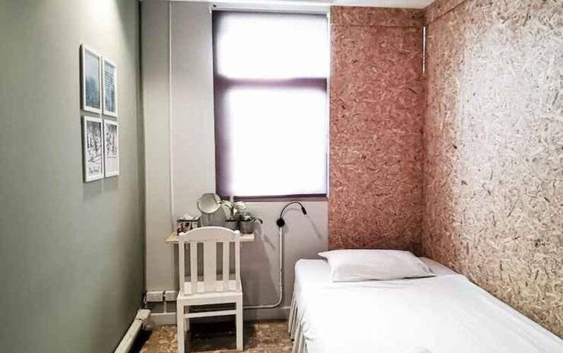 Foresttel Bkk - Hostel