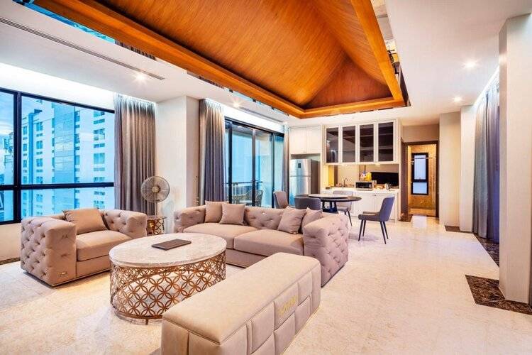 Grand Sala Thai