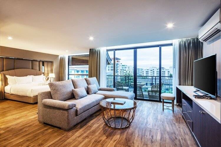 Grand Sala Thai