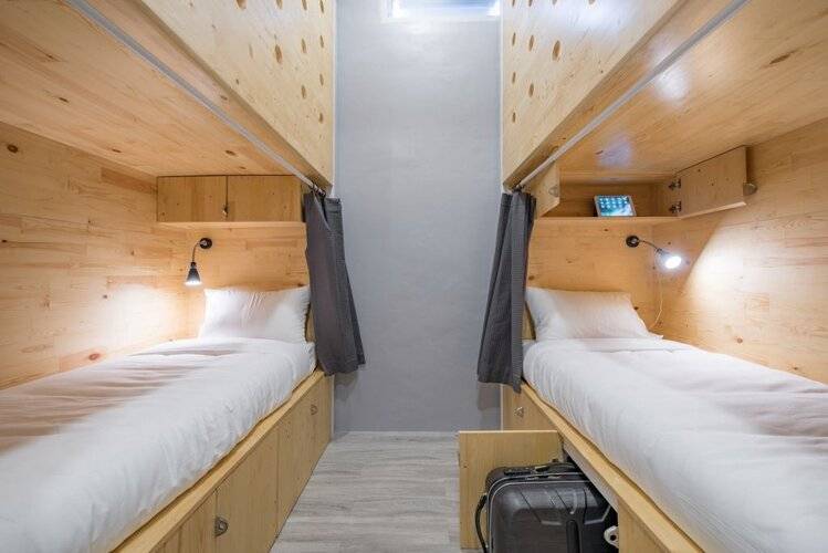 Nornyaowarat Hostel