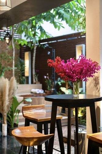 Red Door Heritage Hotel - Hostel