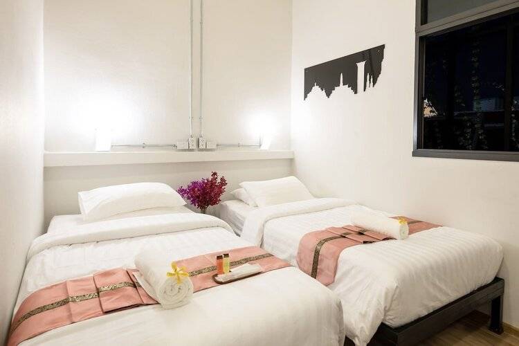 Red Door Heritage Hotel - Hostel