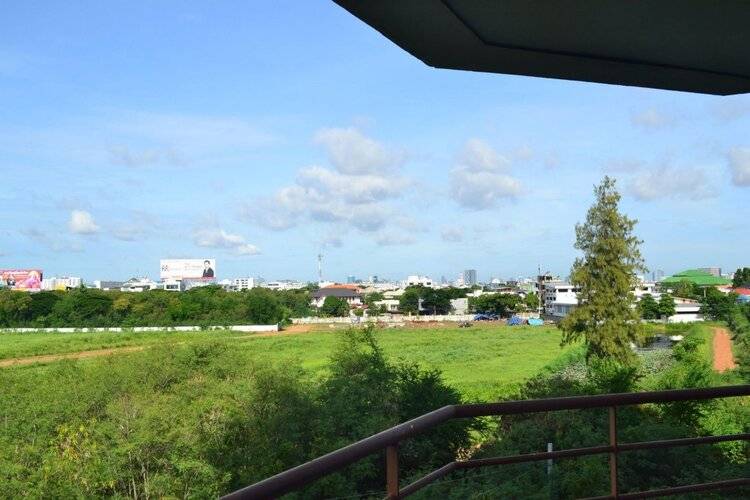 Sky Place Serviced Apartment