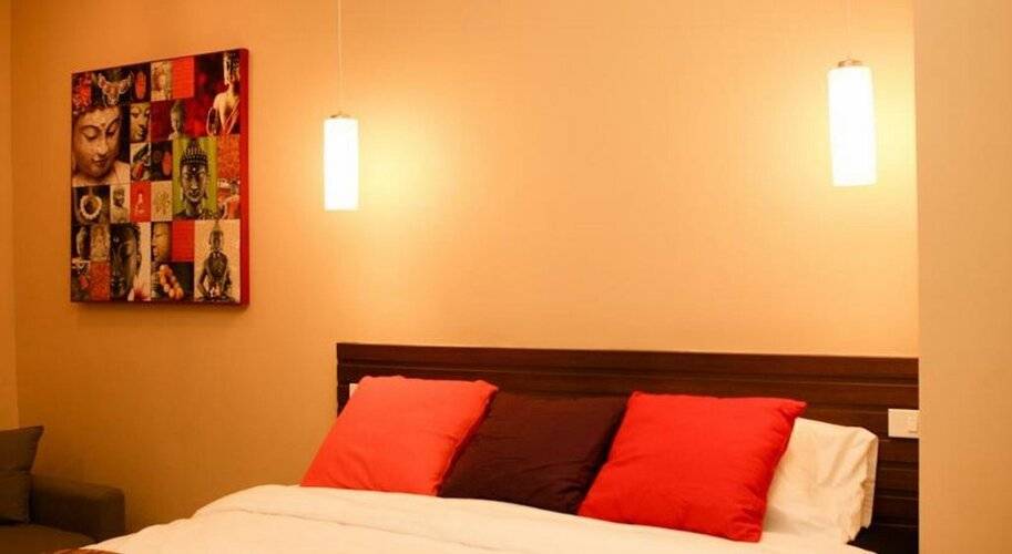 iCheck Inn Silom