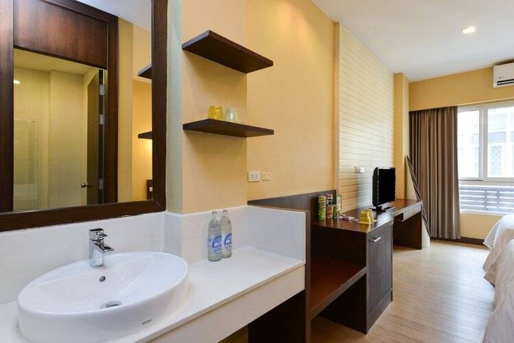 iCheck Inn Silom