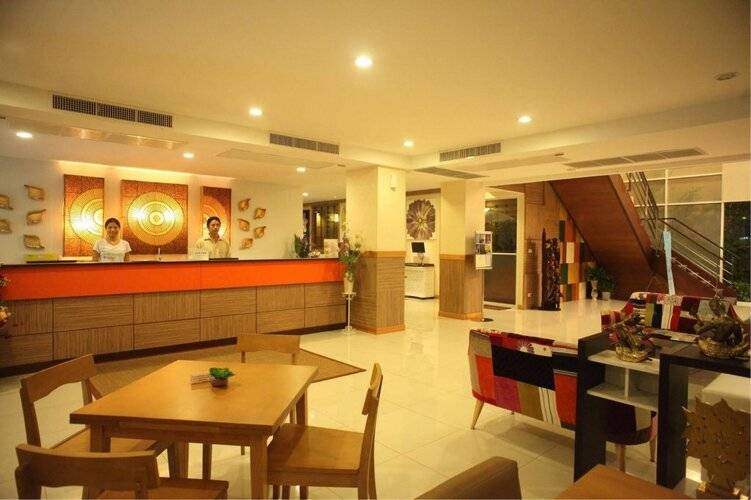Prom Ratchada Hotel