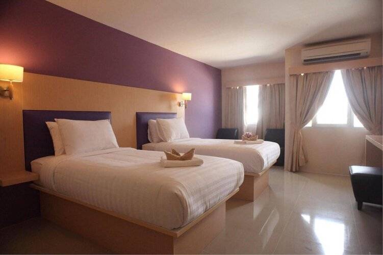 Prom Ratchada Hotel