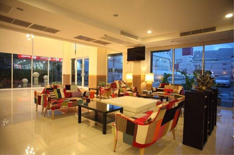 Prom Ratchada Hotel