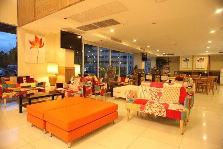 Prom Ratchada Hotel