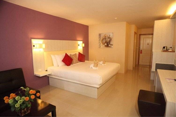 Prom Ratchada Hotel