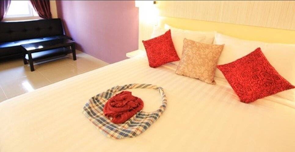 Prom Ratchada Hotel