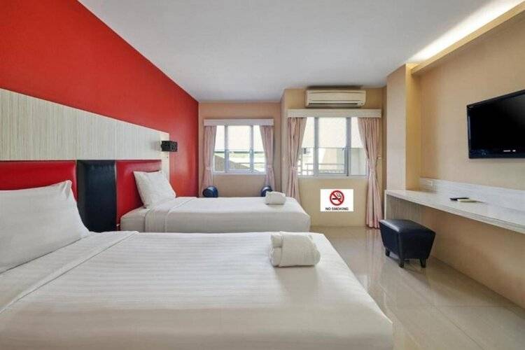 Prom Ratchada Hotel