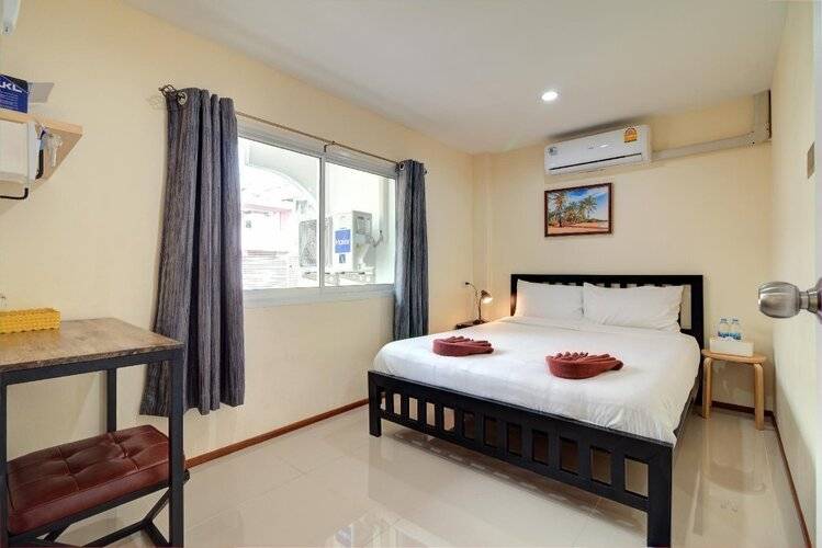 Red Pin Inn