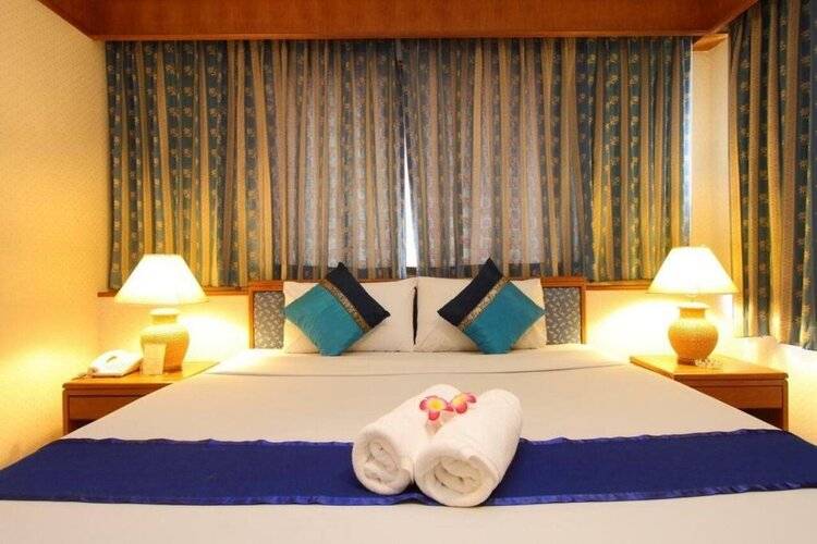 Silom Avenue Inn