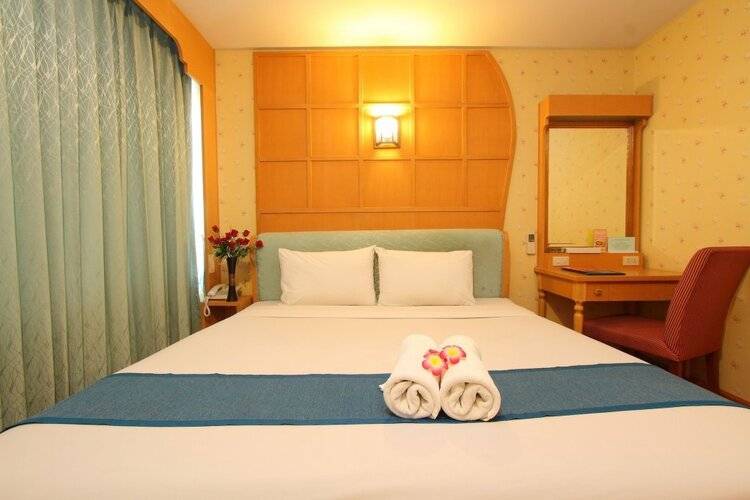 Silom Avenue Inn