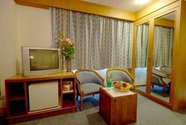 Silom Avenue Inn