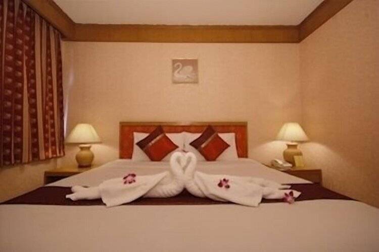 Silom Avenue Inn