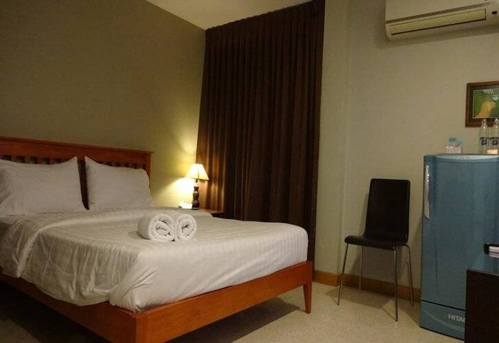 Mango Bedroom Inn