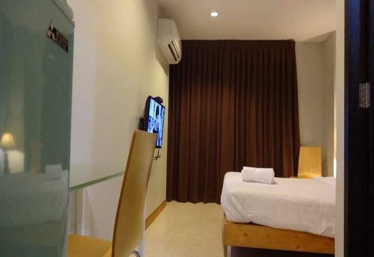 Mango Bedroom Inn