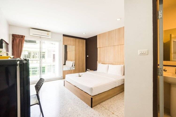 The Fifth Residence Hotel