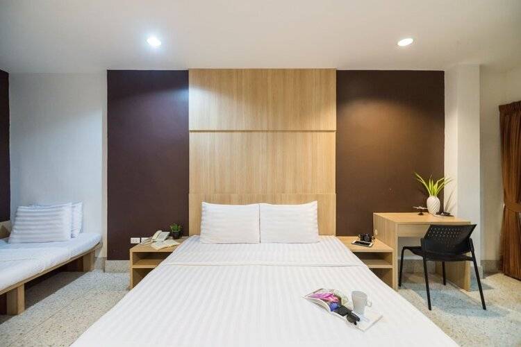 The Fifth Residence Hotel