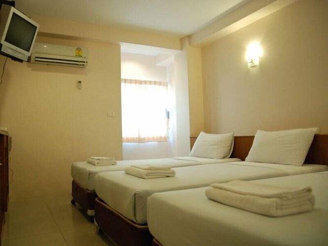 Rambuttri House