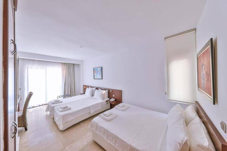 Gardenia Hotel (Adults Only 12+)