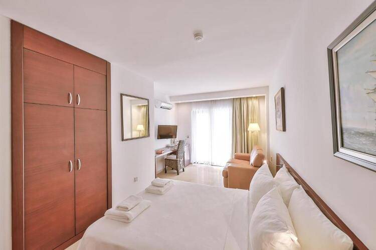 Gardenia Hotel (Adults Only 12+)