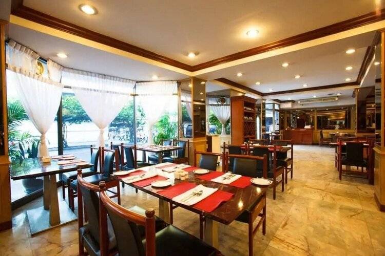 Nana Hotel