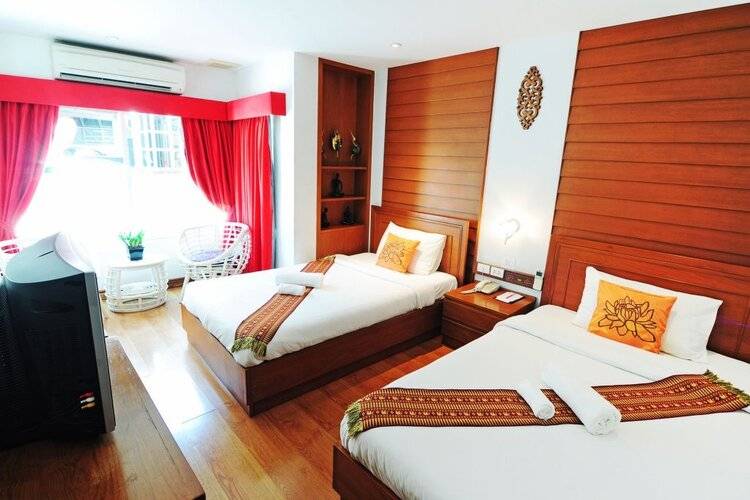 Baan Sukhumvit Soi 18