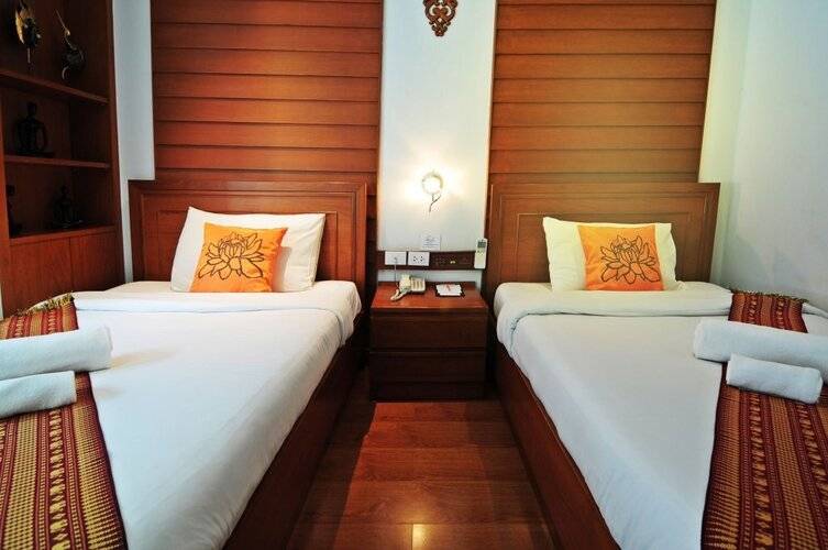 Baan Sukhumvit Soi 18