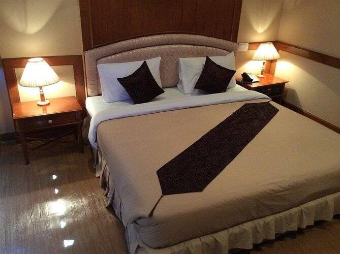 The Promenade Hotel
