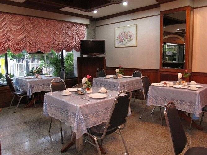 The Promenade Hotel