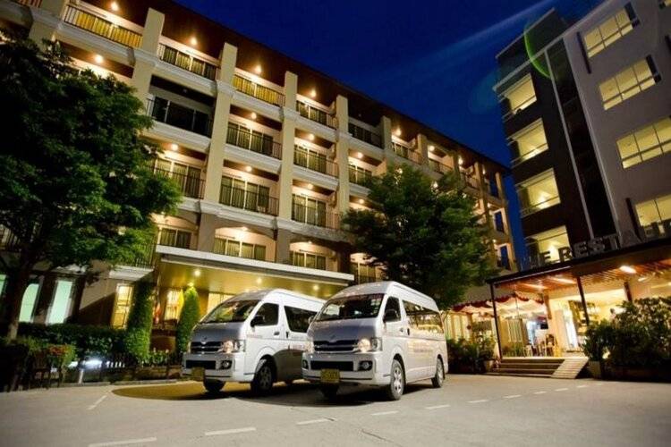 Sinsuvarn Airport Suite