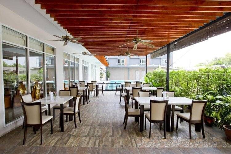 Sinsuvarn Airport Suite