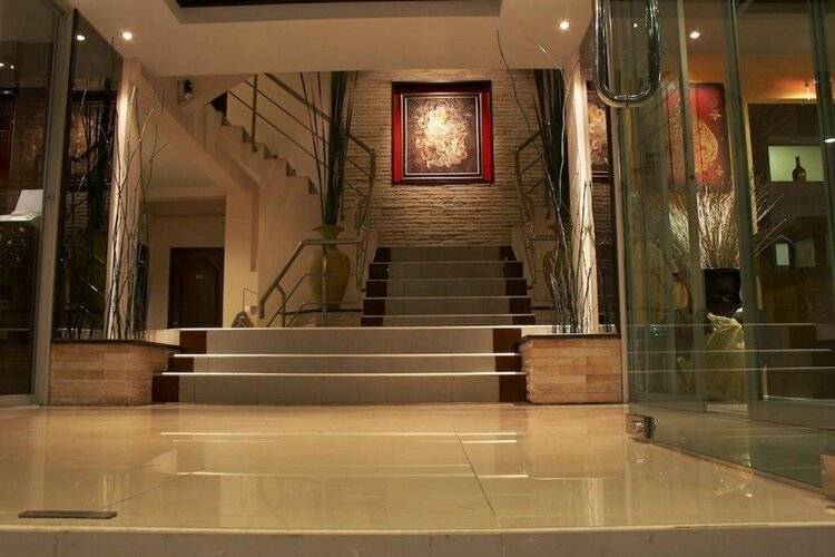 Grand Pinnacle