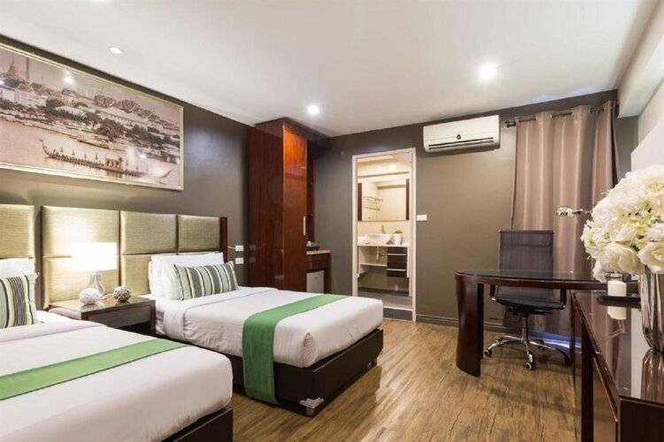 Ratchada Point Hotel