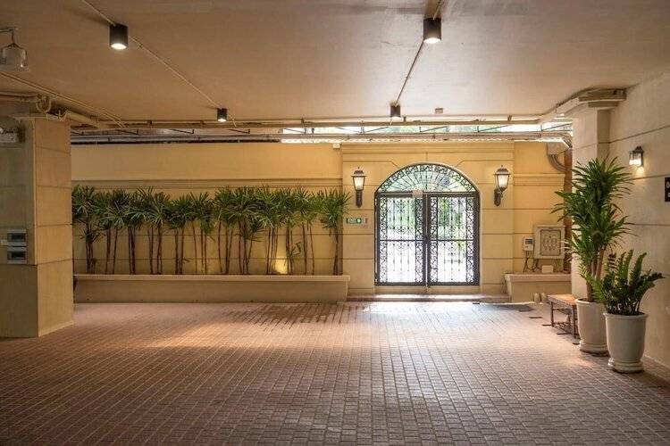 LA49 Hotel
