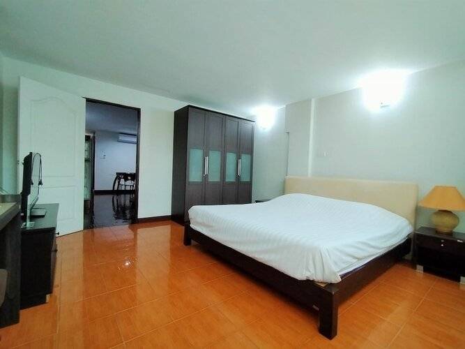 Le Vanvarothai Saladaeng Residence