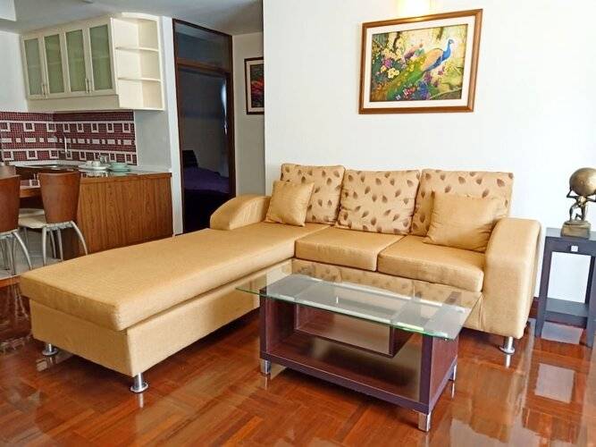 Le Vanvarothai Saladaeng Residence