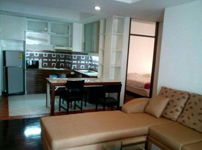 Le Vanvarothai Saladaeng Residence