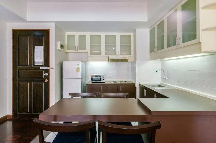 Le Vanvarothai Saladaeng Residence