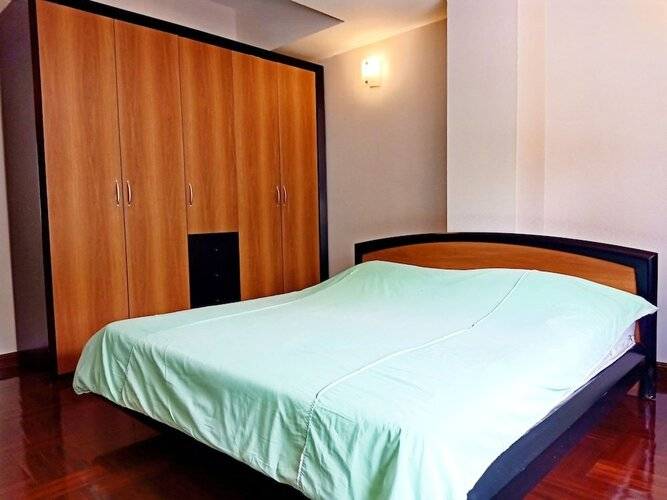 Le Vanvarothai Saladaeng Residence