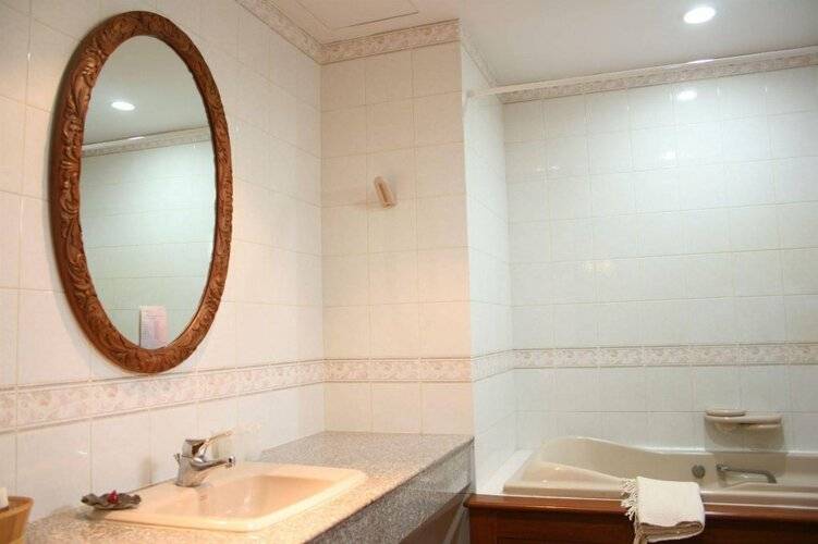 NT Place Sukhumvit Suites