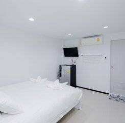 $item['hotel']['name']